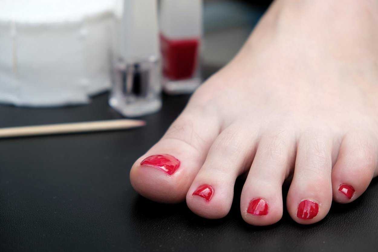 Красить ногти 💅 во сне - топ 41 толкование 💫 по сонникам: к чему снится покраска красным, черным, синим или белым лаком на руках и ногах женщине и мужчине