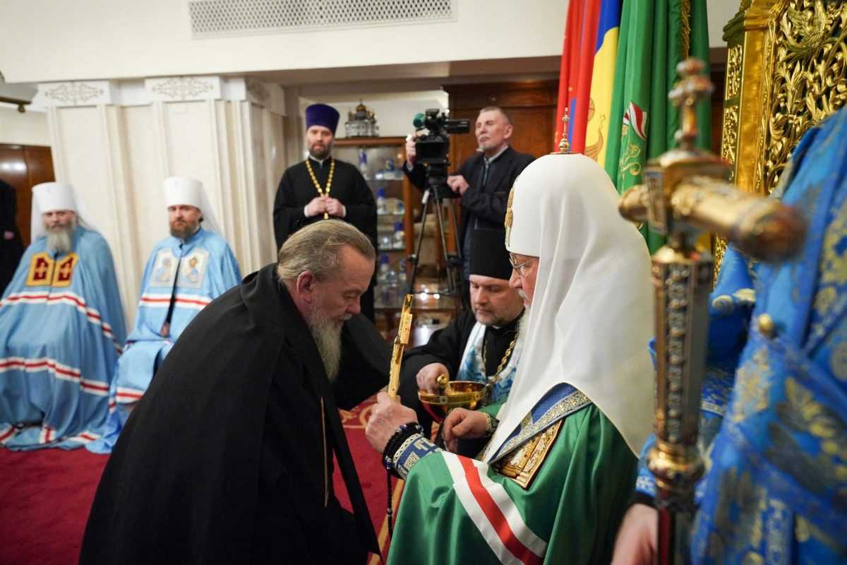 Сонник: что означает, если вам приснился патриарх кирилл? шубский сонник