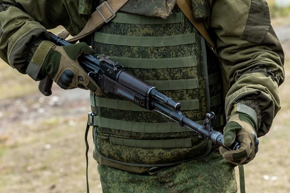 Сонник стрельба в меня но не попали. к чему снится, что в тебя стреляют? чего следует ожидать от такого сна? стреляют но не попадают