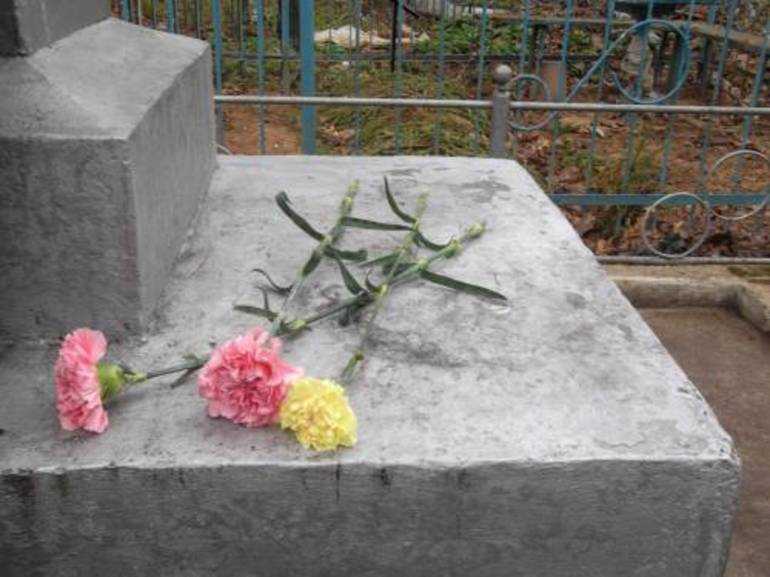 К чему снится кладбище и памятники: толкование по сонникам